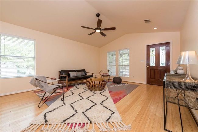 1011 Catalpa St, House other with 3 bedrooms, 2 bathrooms and 3 parking in Austin TX | Image 15