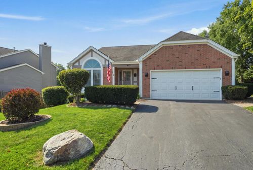 413 Harbor Dr, Carpentersville, IL, 60110-2815 | Card Image