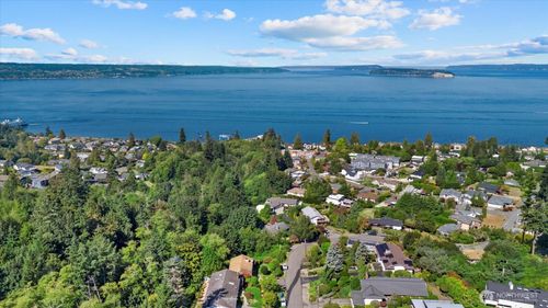 5302 Sound Ave, Everett, WA, 98203-1215 | Card Image