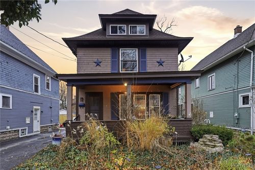 14 Lombardy St, Lancaster, NY, 14086-2613 | Card Image