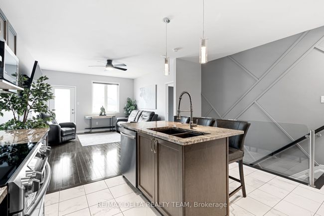 304 Bobolink Ridge, House other with 3 bedrooms, 3 bathrooms and 2 parking in Stittsville ON | Image 14