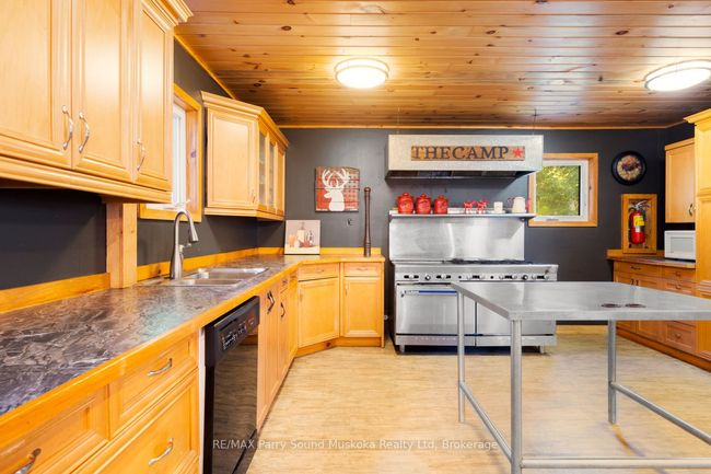 1099 Bunny Trail, House other with 6 bedrooms, 2 bathrooms and 10 parking in Dunchurch ON | Image 32