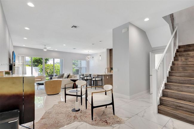 4921 Pointe Midtown Way, Townhouse with 3 bedrooms, 3 bathrooms and null parking in Palm Beach Gardens FL | Image 16