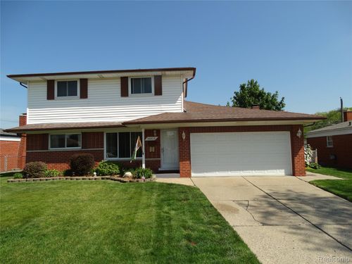 14033 Edison Dr, Warren, MI, 48088-3756 | Card Image
