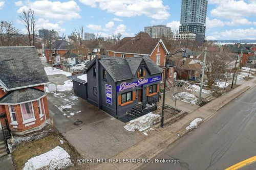 89 Toronto St, Barrie, ON, L4N1V1 | Card Image