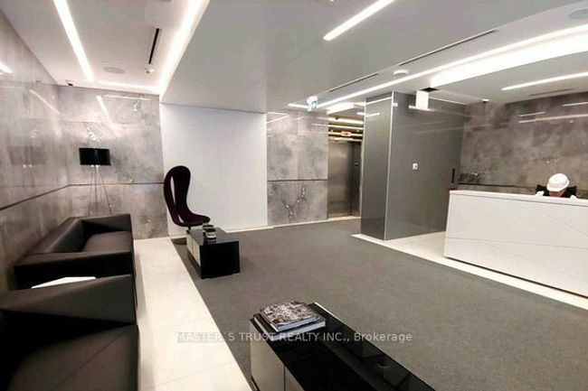 714 - 50 Mccaul St, Condo with 2 bedrooms, 2 bathrooms and null parking in Toronto ON | Image 4
