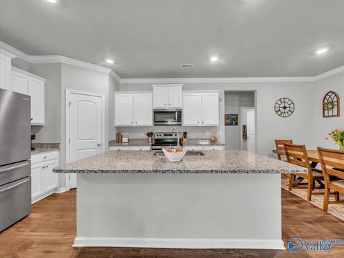14900 Eva Cir, Athens, AL, 35613-7677 | Card Image