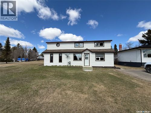 117 3 Ave Nw, Watson, SK, S0K | Card Image