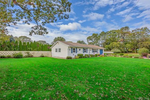 118 Cranford Blvd, Mastic, NY, 11950-1312 | Card Image