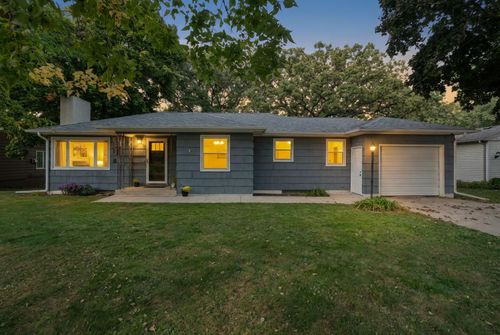 120 Ridge Rd, Albert Lea, MN, 56007-1439 | Card Image