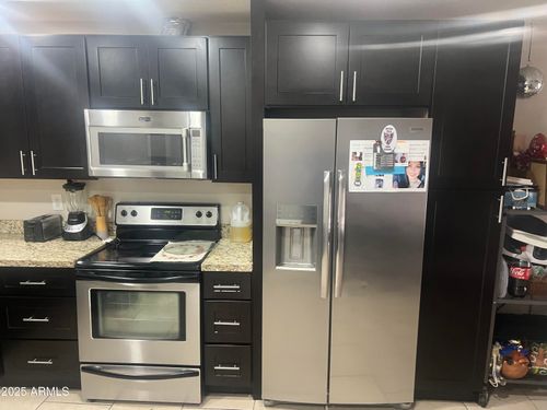 5110 N 42nd Dr, Phoenix, AZ, 85019-2827 | Card Image