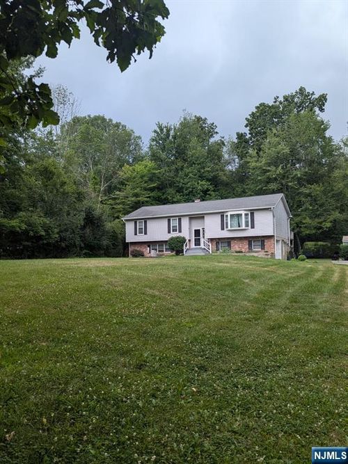 163 Mudtown Rd, Wantage, NJ, 07461-3620 | Card Image
