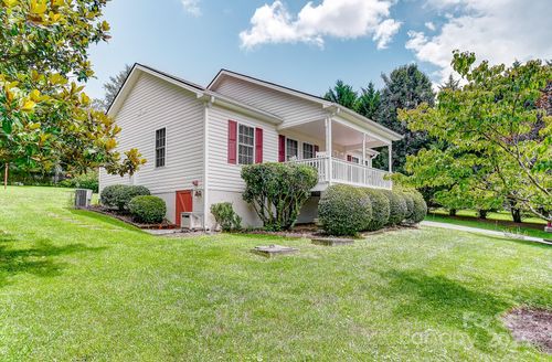 233 Forest Bend Dr, Horse Shoe, NC, 28742-5603 | Card Image