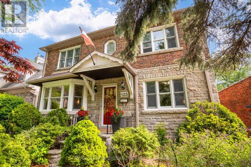 123 South Kingsway, Toronto (High Park-Swansea), ON, M6S3T5 | Card Image