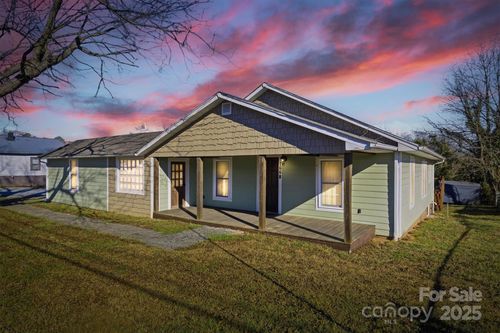 166 Duke St, Granite Falls, NC, 28630-1827 | Card Image