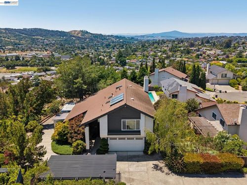 4618 Setting Sun Dr, El Sobrante, CA, 94803-2107 | Card Image