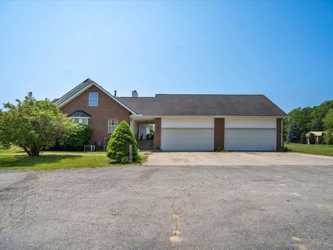 5700 Jankow Rd, House other with 4 bedrooms, 4 bathrooms and null parking in Algonac MI | Image 7