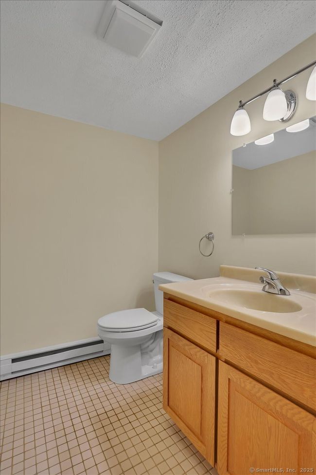 APT-7 - 10 Cianci Ave, Condo with 2 bedrooms, 2 bathrooms and null parking in Plainville CT | Image 8