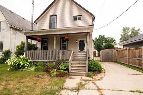 108 Cross St E, Dunnville, ON, N1A1B8 | Card Image