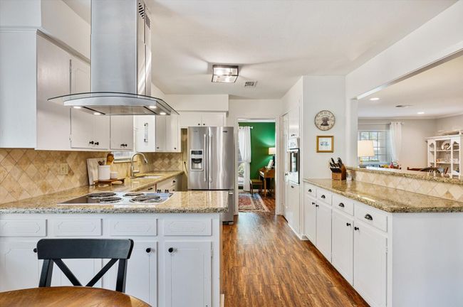 S/S appliances with a new vent hood | Image 20