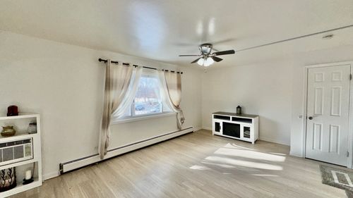 apt-9-2312 Algonquin Rd, Rolling Meadows, IL, 60008-3642 | Card Image