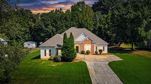 150 Stewart Hollow Ln, Covington, GA, 30016-5800 | Card Image