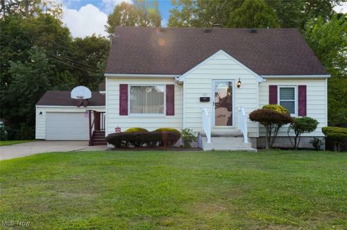 148 Marcia Dr, Youngstown, OH, 44515-3939 | Card Image