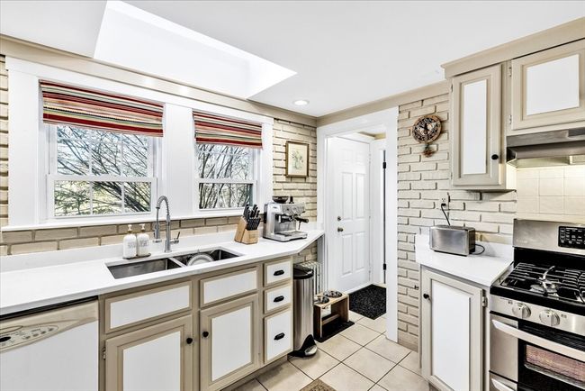 153 Center St, House other with 3 bedrooms, 2 bathrooms and 4 parking in Yarmouth Port MA | Image 20