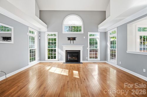 9915 Nicole Ln, Charlotte, NC, 28269-6259 | Card Image