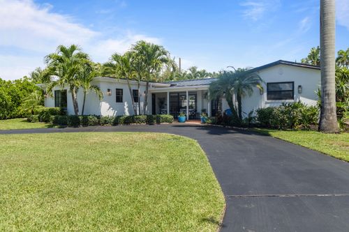711 Sw 27th Way, Boynton Beach, FL, 33435-7915 | Card Image
