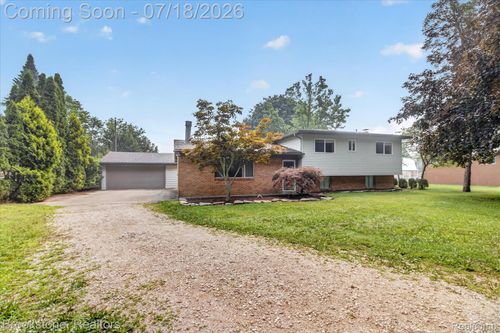 7176 Perry Lake Rd, Clarkston, MI, 48346-1654 | Card Image