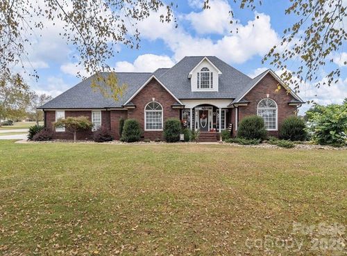114 Planters Dr, Gaffney, SC, 29341-3540 | Card Image