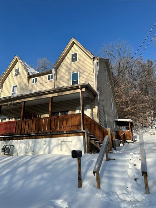 719 Stella St, Jeannette, PA, 15644-1364 | Card Image