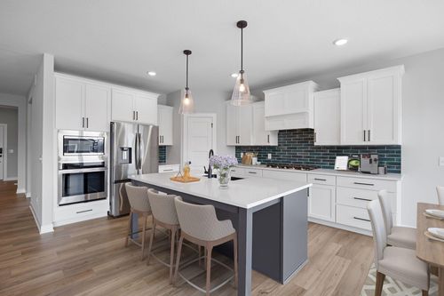 3280 Linden Ave N, Lake Elmo, MN, 55042-2200 | Card Image