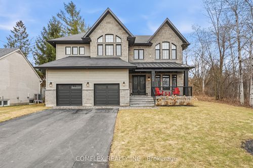 108 Avenue Road, Newmarket, ON, L3Y1N3 | Card Image