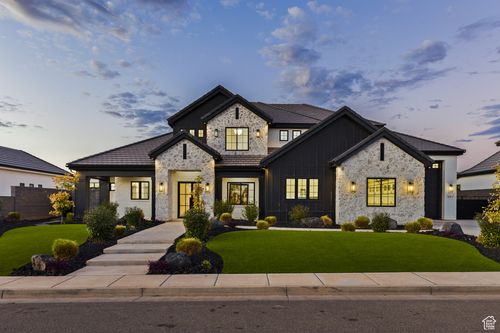 697 E Margarita Way, Washington, UT, 84780-3288 | Card Image