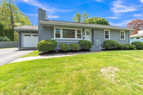 10 Briarcliff Ln, Paxton, MA, 01612-1427 | Card Image
