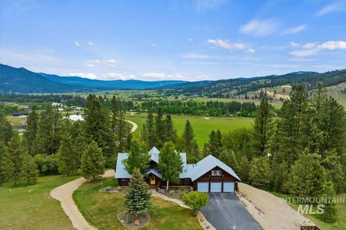 25 Bobcat Ct, Garden Valley, ID, 83622-1081 | Card Image