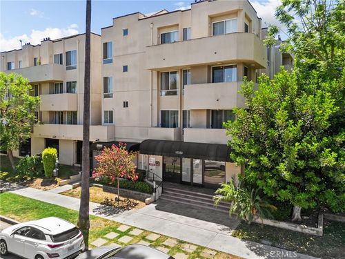201-19350 Sherman Way, Reseda, CA, 91335 | Card Image