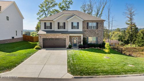 212 Aspen Dr, Lenoir City, TN, 37771-2009 | Card Image