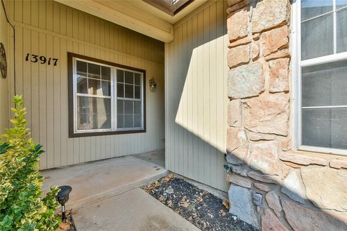 13917 Crossing Way E, Edmond, OK, 73013-4727 | Card Image