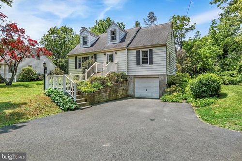 231 Taylorsville Rd, YARDLEY, PA, 19067-1329 | Card Image