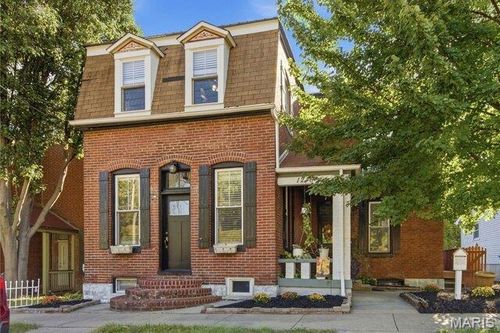 1216 N 5th St, Saint Charles, MO, 63301-1932 | Card Image
