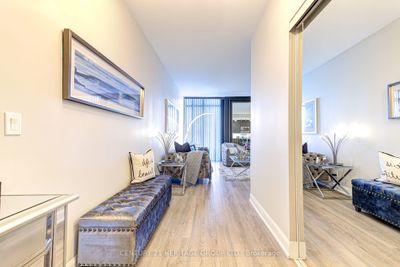 313 - 2910 Highway 7, Condo with 1 bedrooms, 1 bathrooms and 1 parking in Vaughan ON | Image 3