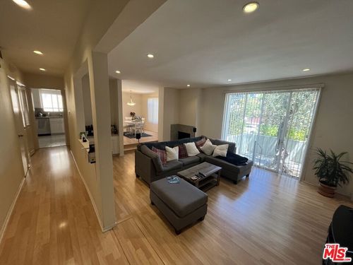 1-11937 Darlington Ave, Los Angeles, CA, 90049 | Card Image