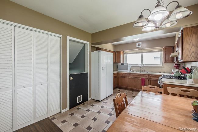 Large pantry | Image 8