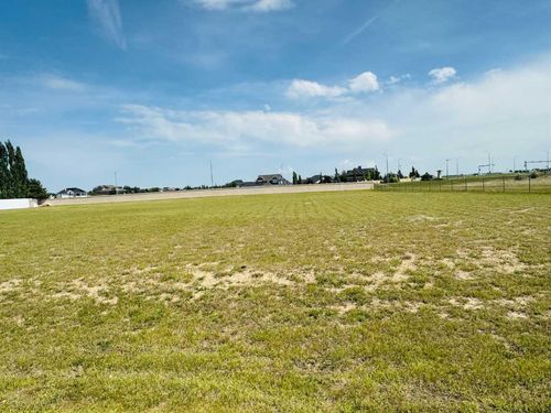3002 Southridge Boulevard S, Lethbridge, AB, T1K6Y2 | Card Image