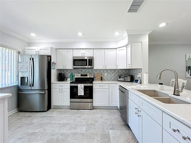 APT-27A - 19029 Us Highway 19 N, House other with 2 bedrooms, 2 bathrooms and null parking in CLEARWATER FL | Image 4