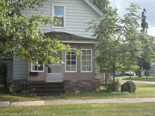 329 1st St, Rochester, MI, 48307-2603 | Card Image