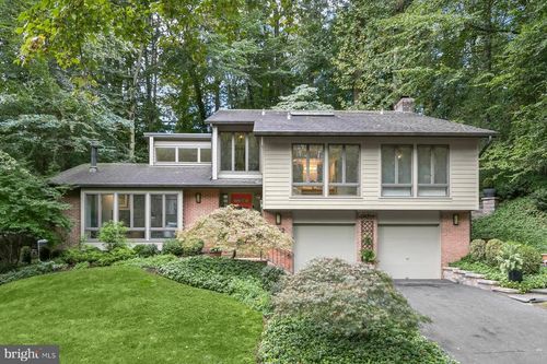 6812 Carlynn Ct, BETHESDA, MD, 20817-4302 | Card Image